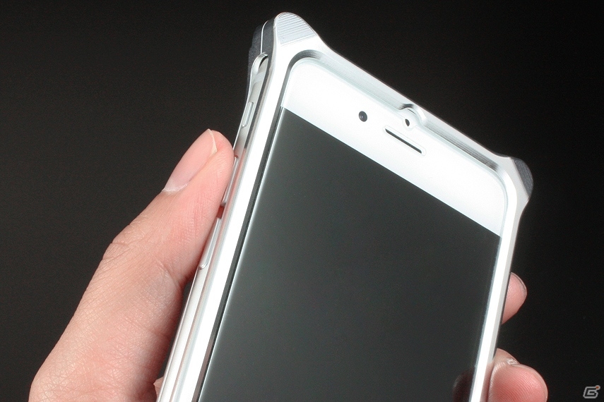 「バイオハザード」×「GILD design」のコラボiPhone6ケースが3月19日に発売―バリーモデルのサムライエッジを彫刻したジェラルミン製の画像11