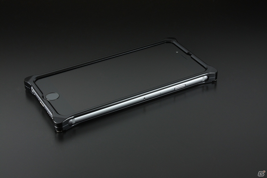 「バイオハザード」×「GILD design」のコラボiPhone6ケースが3月19日に発売―バリーモデルのサムライエッジを彫刻したジェラルミン製の画像7