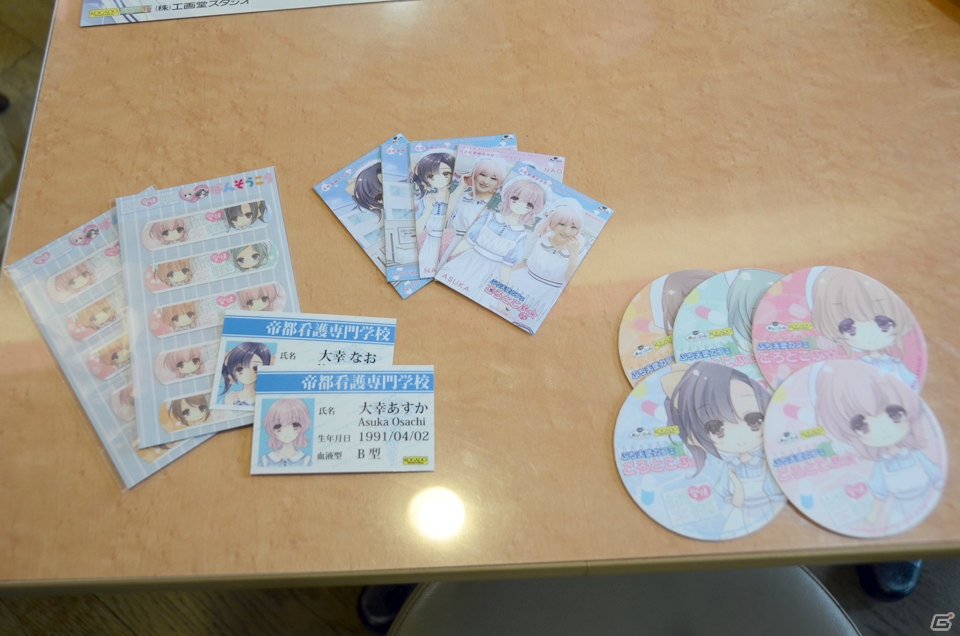 「白衣性愛情依存症」のタイアップカフェ「ぷち天使カフェ ころとこふ」が開催中！作品の雰囲気や多数のイラストが楽しめる店内の様子を紹介の画像13
