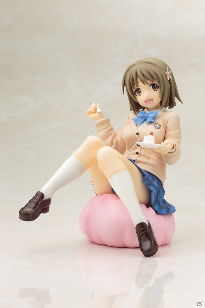 「アイドルマスター シンデレラガールズ」お菓子が大好きな“三村かな子”の1/8スケールフィギュアが2015年9月に発売！の画像4