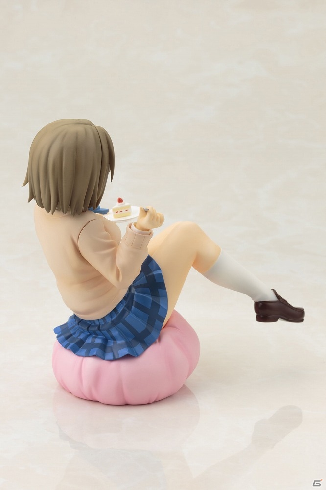 「アイドルマスター シンデレラガールズ」お菓子が大好きな“三村かな子”の1/8スケールフィギュアが2015年9月に発売！の画像7