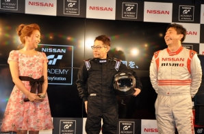 GTプレイヤーから本物のレーサーへの道―加藤茶さん夫妻も登場した「GTアカデミーby日産×プレイステーション2015」ローンチイベントの画像4
