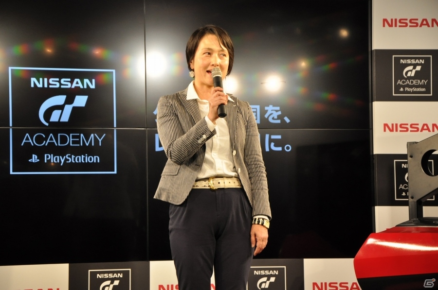 GTプレイヤーから本物のレーサーへの道―加藤茶さん夫妻も登場した「GTアカデミーby日産×プレイステーション2015」ローンチイベントの画像3