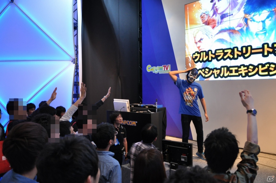 【ニコニコ超会議2015】「ストリートファイター」超チャレンジステージをレポート―来場者たちとのガチなエキシビジョンマッチの模様を紹介！の画像5
