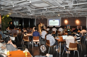 「七つの大罪 ポケットの中の騎士団」三社座談会をレポート！鈴木央氏の描き下ろし新キャラ「アーデン」「デルドレー」＆「進撃の巨人」コラボも発表の画像7