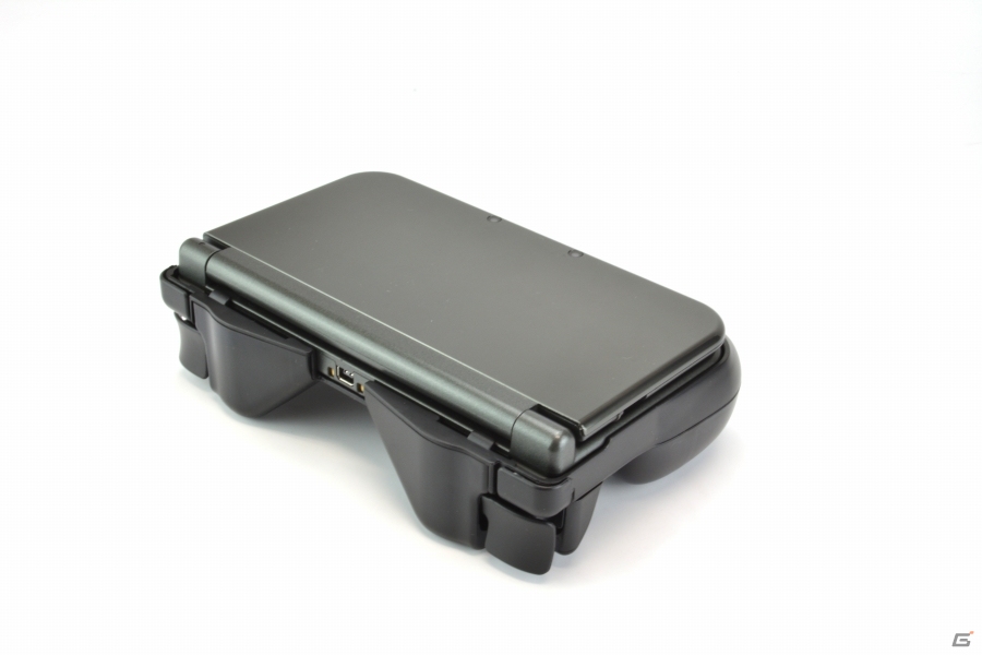 new3DS/3DS LL用「トリガーグリップ」「アシストコンボセット」が発売！PS4コントローラ用「バッテリーパック4」も登場の画像2
