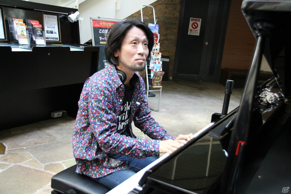 「FFXIV: 蒼天のイシュガルド」TVCM連動イベントがお台場シネマメディアージュ内で開催中！祖堅氏による生ピアノ演奏サプライズ＆音楽についてのインタビューも！の画像17