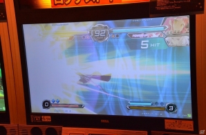 戦略が変わるAC「電撃文庫 FIGHTING CLIMAX IGNITION」ロケテスト！遊佐恵美＆クウェンサーのレビュー、調整の意図を尋ねたインタビューもの画像7