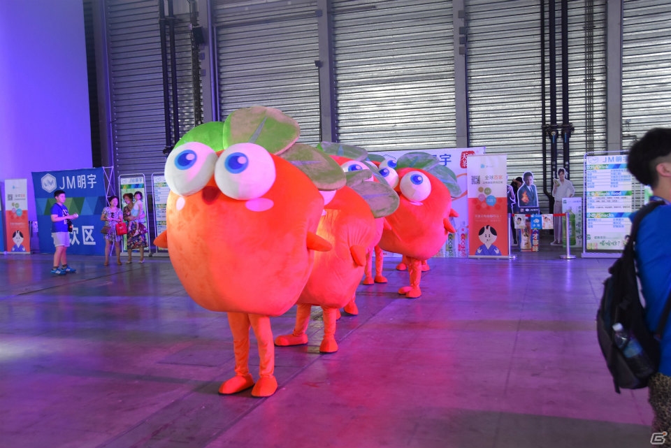 【ChinaJoy 2015】さまざまな衣装を身にまとい会場を盛り上げたコンパニオンを写真で紹介の画像53