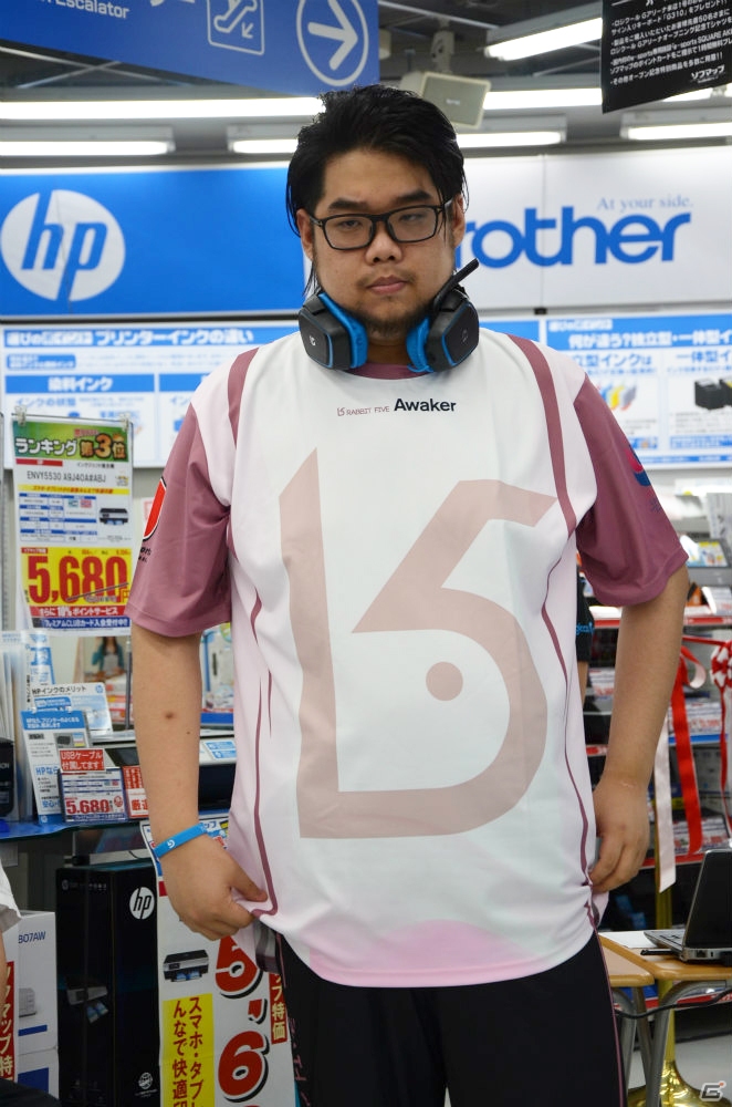 プロゲーマーたちにスポットを当てたショップ「ロジクールGアリーナ」がオープン！DetonatioNの選手も駆けつけたオープン記念セレモニーをレポートの画像7