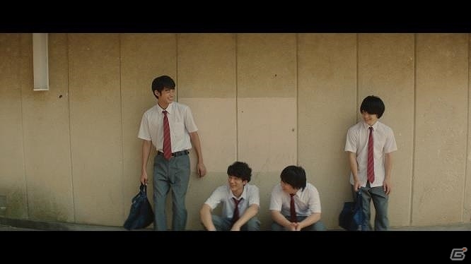 iOS/Android「モンスターストライク」ピエール瀧さんがナレーションを務めるTVCM「くだらないこと」篇が放映開始の画像1