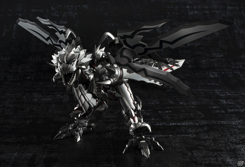 「モンスターハンター」と「超合金」シリーズのコラボ第2弾「リオレウス希少種ver.」が2015年12月に発売！の画像3