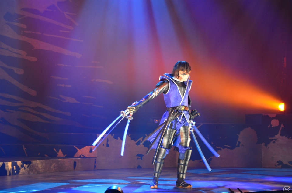 スタイリッシュな殺陣シーンに注目！舞台「戦国BASARA vs Devil May Cry」のゲネプロをレポートの画像16