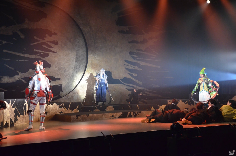 スタイリッシュな殺陣シーンに注目！舞台「戦国BASARA vs Devil May Cry」のゲネプロをレポートの画像8