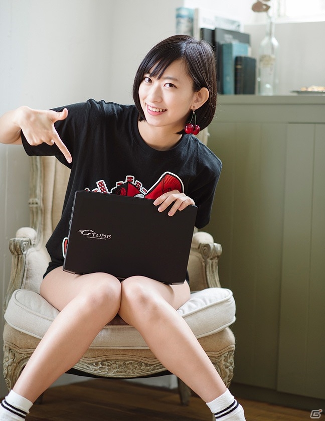 G-Tune、「東京ゲームショウ2015」ウォーゲーミングジャパンブース前にてグラビアアイドル・倉持由香さんのフォトセッションを開催の画像2