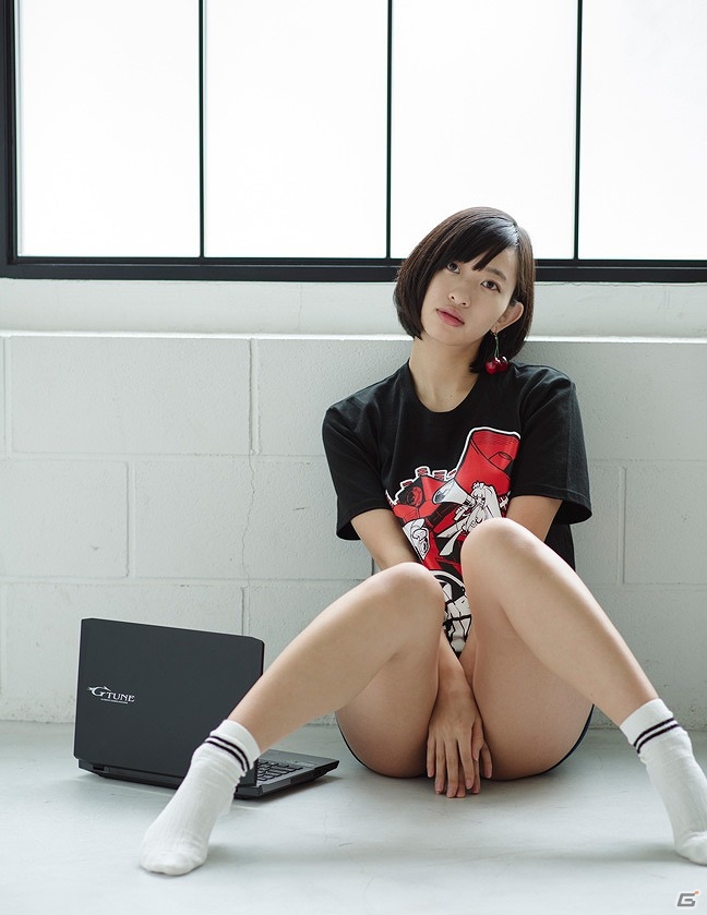 G-Tune、「東京ゲームショウ2015」ウォーゲーミングジャパンブース前にてグラビアアイドル・倉持由香さんのフォトセッションを開催の画像3