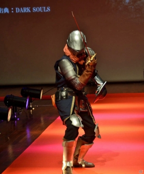 「DARK SOULS III」先行体験レビュー！上級騎士やアルトリウスなど12名のコスプレイヤーを集めたファッションショーのレポートもの画像22