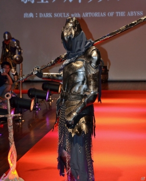 「DARK SOULS III」先行体験レビュー！上級騎士やアルトリウスなど12名のコスプレイヤーを集めたファッションショーのレポートもの画像24