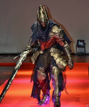 「DARK SOULS III」先行体験レビュー！上級騎士やアルトリウスなど12名のコスプレイヤーを集めたファッションショーのレポートもの画像26