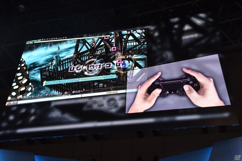 【TGS 2015】「初音ミク -Project DIVA-」シリーズの新作「X」「Future Tone」のポイントが語られたステージをレポートの画像19