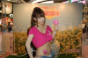 【TGS 2015】巨大ステージで「スクフェス」を9人同時にプレイ！アニメさながらのファイトステージで「ヴァンガードG」が遊べる「ブシロード」ブースをレポートの画像13