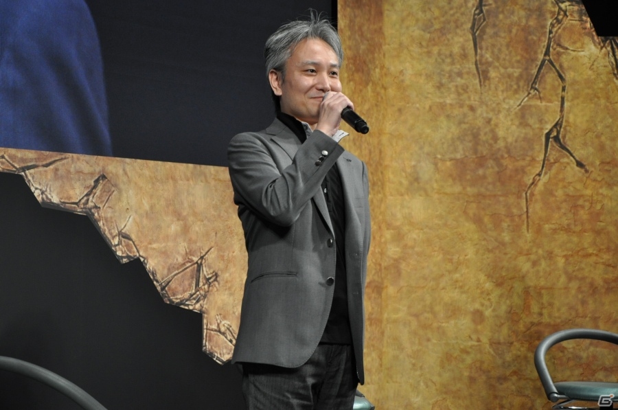 【TGS 2015】小林裕介さんから名前入り直筆サインが手渡し！体験版配信も発表された「アルスラーン戦記×無双」ステージの画像2