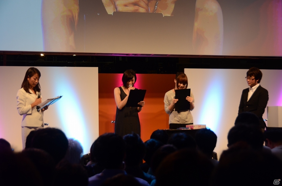 【TGS 2015】PS Vita「ガールフレンド（仮）きみと過ごす夏休み」実機プレイでタッチイベントを体験！限定版のアイテムも紹介されたステージをレポートの画像24