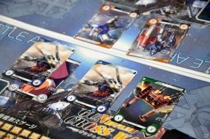 TCG「ガンダムクロスウォー」構築済みスターターデッキ「めぐりあい宇宙」「舞い降りる剣」が本日発売！両デッキの対戦をリプレイの画像7