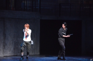 映像と演技が融合！映画のような迫力のある演出が楽しめる舞台「BIOHAZARD THE STAGE」のゲネプロをレポートの画像8