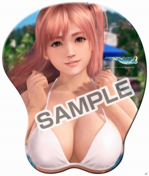 「DEAD OR ALIVE Xtreme 3」限定版同梱アイテムを紹介―マリーの3Dマウスパッド、女天狗のお風呂ポスターなど目白押しの画像2