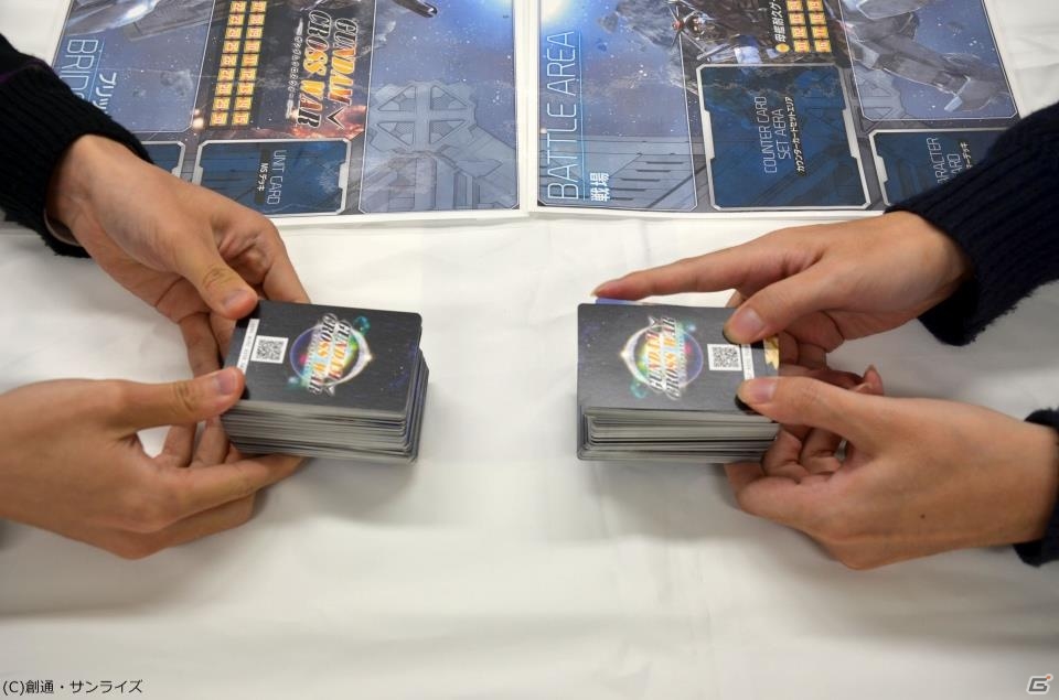 僕が編集部で一番ガンダムをうまく使えるんだ！TCG「ガンダムクロスウォー」第1弾ブースターのシールド戦をリプレイの画像3