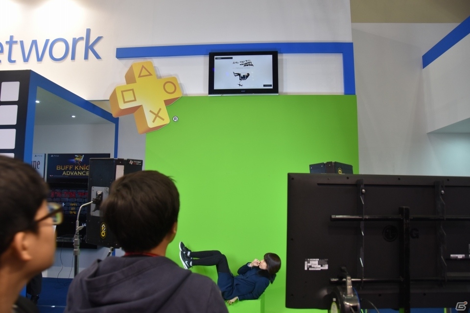 【G-STAR 2015】PS VRコーナーは韓国でも大盛況！オリジナルのタイトルパッケージを作ることのできたPlayStationブースをレポートの画像13