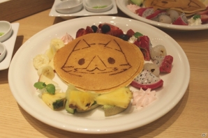 超巨大な「こんがり肉G」のインパクトは抜群！「カプコンカフェ」オープン記念イベント＆メディア向け試食会の模様をレポートの画像32
