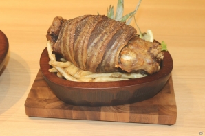 超巨大な「こんがり肉G」のインパクトは抜群！「カプコンカフェ」オープン記念イベント＆メディア向け試食会の模様をレポートの画像40