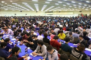 「マジック：ザ・ギャザリング」大型イベント「グランプリ・神戸2015」が開催―2,572人の頂点に立ったのは諸藤拓馬選手！の画像2