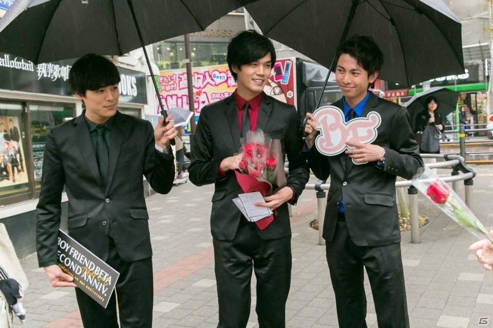 「ボーイフレンド（仮）」2周年記念イベントレポが到着―真っ赤なバラを抱えた“フラワーボーイズ”が白いリムジンでアニメイト池袋本店に登場！の画像11