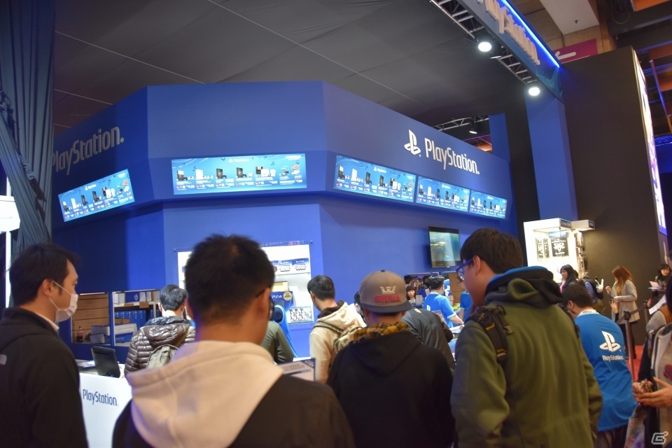 【台北国際ゲームショウ 2016】PlayStationブースでは40台のPS VRを出展！ステージではSCE織田氏が華麗に登場の画像34