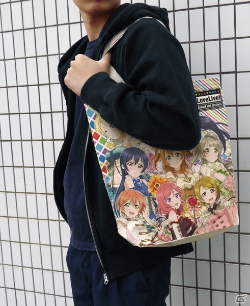 「ラブライブ！スクールアイドルフェスティバル」フルグラフィックトートが7月下旬に発売！スクフェス感謝祭で先行販売もの画像2