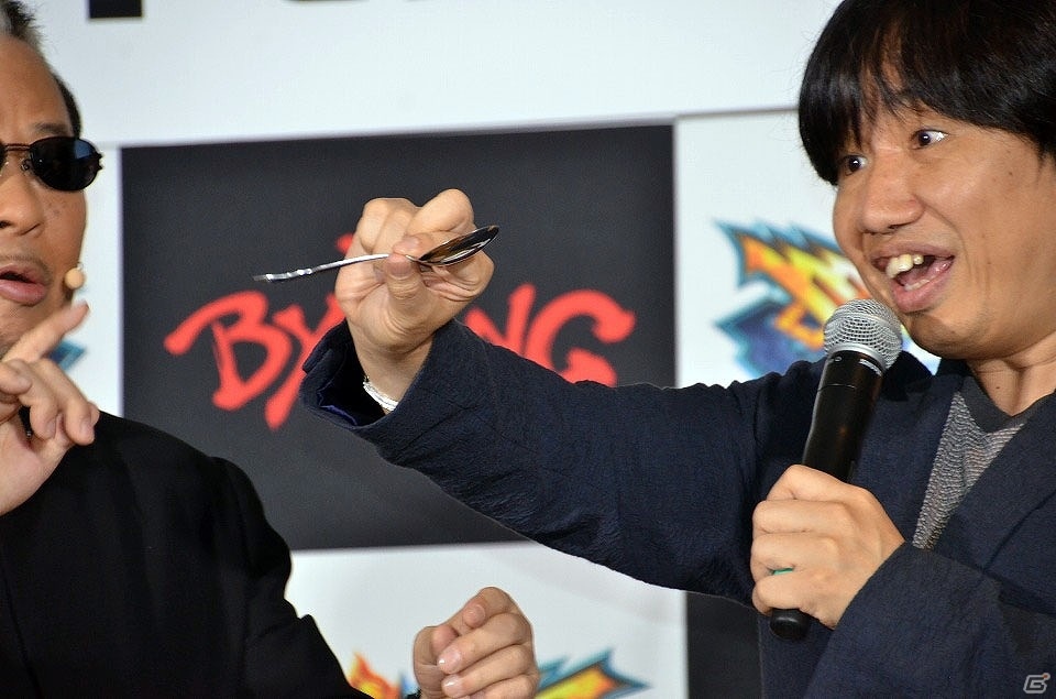 Mr.マリックのハンドパワー VS 嗣永桃子さんのメロメロ魔法！？AC「マジシャンズデッド」のセレモニーイベントをレポートの画像16