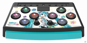 ゲームセンターでのプレイが自宅でも楽しめるPS4用「初音ミク -Project DIVA- X HD 専用ミニコントローラー」が2016年8月に発売！の画像1