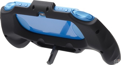 手にぴったりとフィットする造形で操作性をアップ！「CYBER・ゲーミンググリップ（PCH-2000用）」が6月30日に発売！の画像3