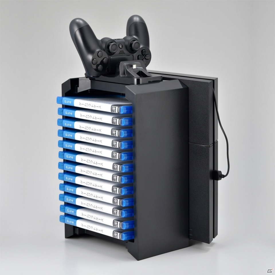 PS4とゲームソフトを一括収納できる縦置きスタンドほか＆名作ゲーム機用アクセサリーがラインナップの画像2