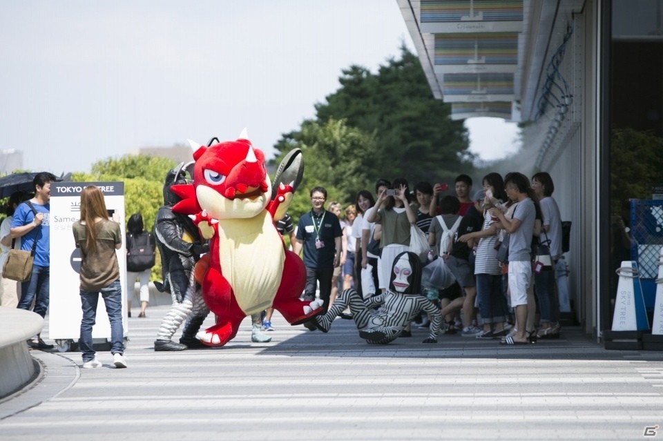 iOS/Android「モンスターストライク」怪獣が怪獣を連れ去って逃走中！？都内各所にウルトラ怪獣たちが出没の画像9