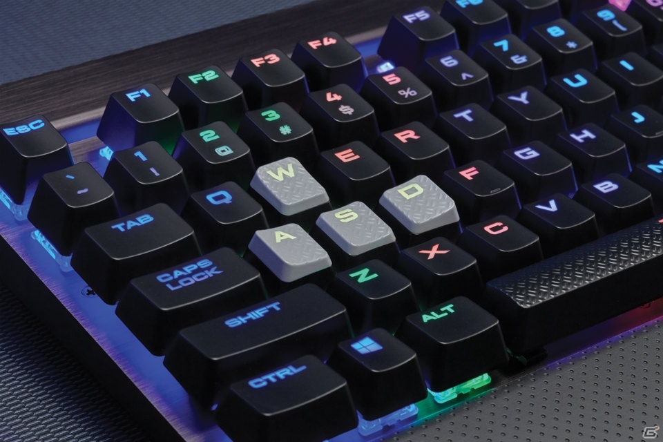 CORSAIR、メカニカルゲーミングキーボード「K70 LUX RGB」「K70 LUX」を7月30日に発売の画像18