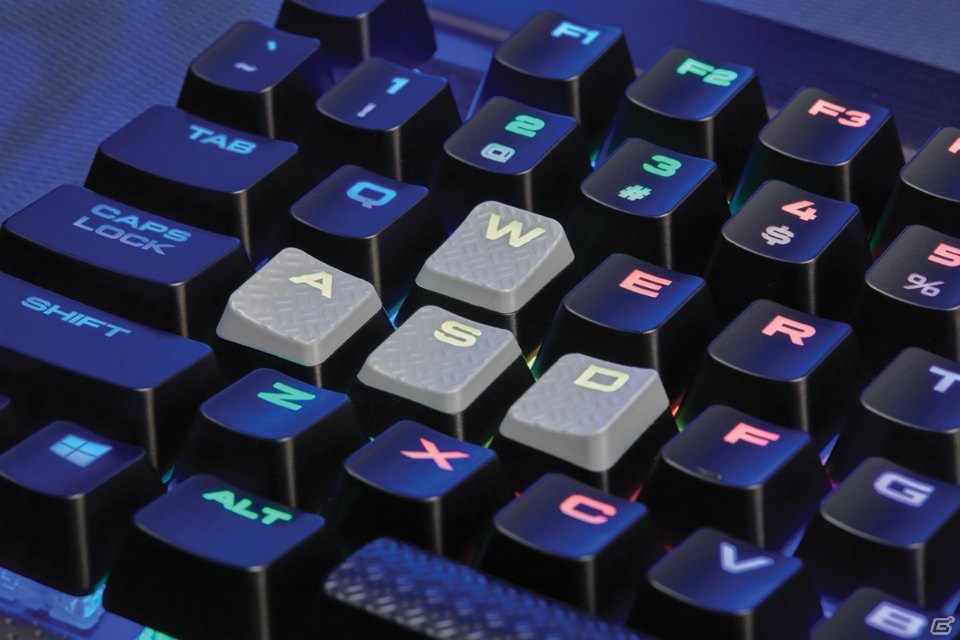 CORSAIR、メカニカルゲーミングキーボード「K70 LUX RGB」「K70 LUX」を7月30日に発売の画像19