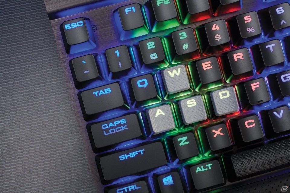 CORSAIR、メカニカルゲーミングキーボード「K70 LUX RGB」「K70 LUX」を7月30日に発売の画像20