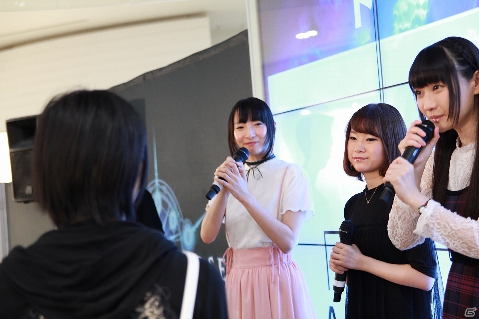 「シャドバスやろうぜ！2016秋のキャラバンツアー」が開幕！佐倉薫さんと来場者のガチバトルも行われたイオンモール幕張新都心の模様をレポートの画像6