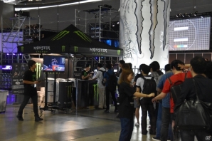 Tgs 16 疲れたら モンスターエナジー ブースでエナジーチャージ 会場で無料配布 の画像一覧 ゲーム情報サイト Gamer