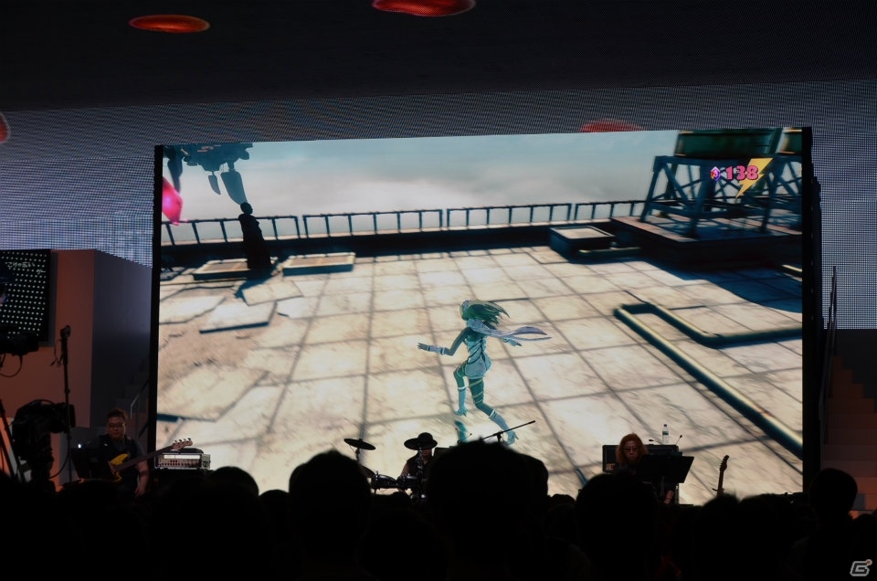 【TGS 2016】東京ゲームショウがライブ会場に様変わり！圧巻の「GRAVITY DAZE 2」スペシャルライブステージをレポートの画像11