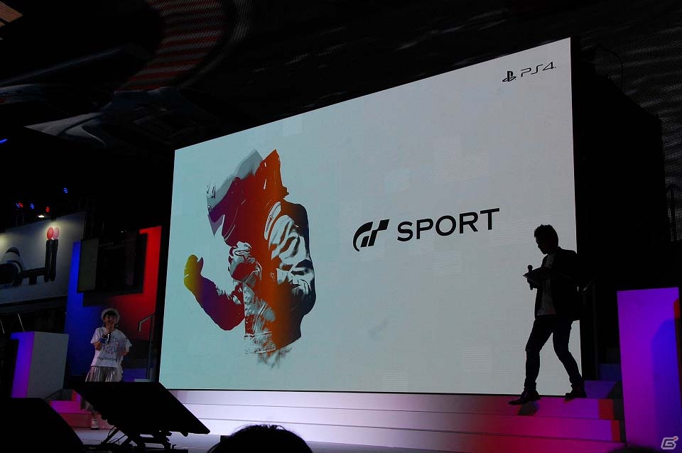 【TGS 2016】千代勝正選手ら現役プロドライバーが対決！「グランツーリスモSPORT」ステージをレポートの画像1